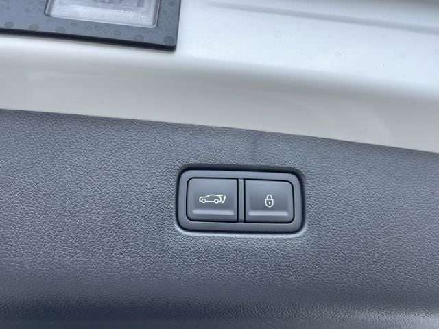 2026 GENESIS GV70 Sport Advanced - Photo 17