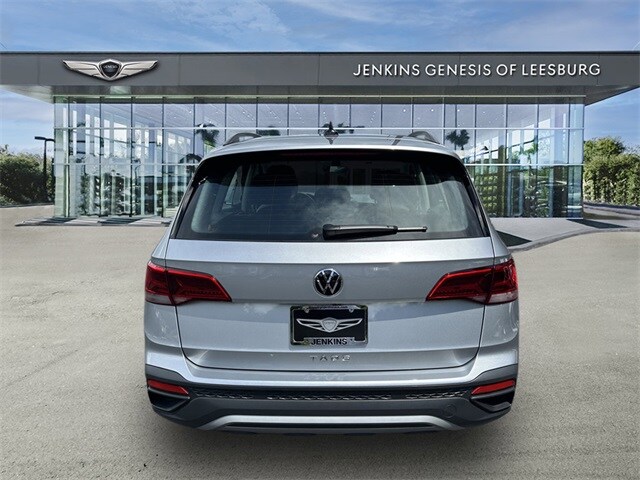 2024 Volkswagen Taos S photo 3