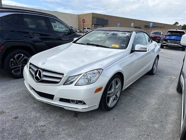 2011 Mercedes Benz E 350 photo 3