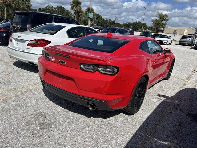 2019 Chevrolet Camaro 1LT photo 2