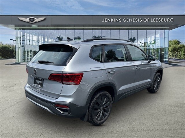 2024 Volkswagen Taos S photo 2