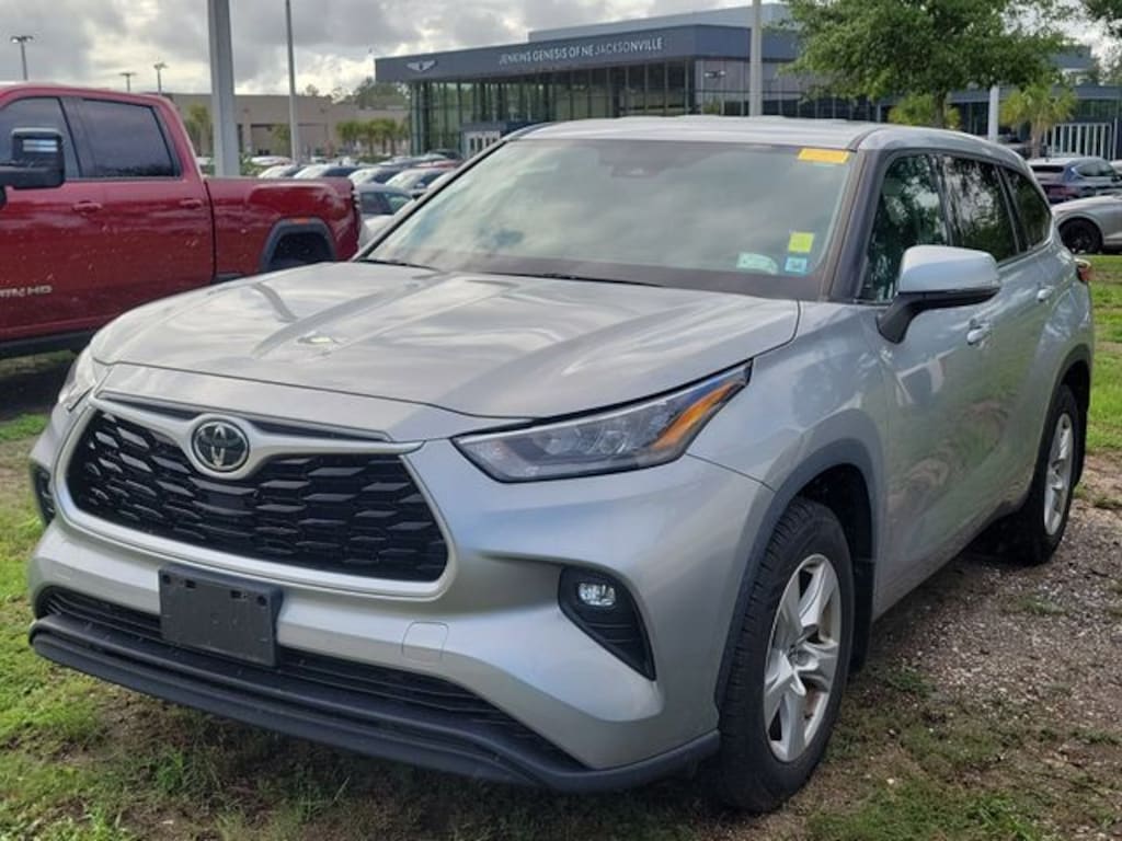 Used 2020 Toyota Highlander LE SUV