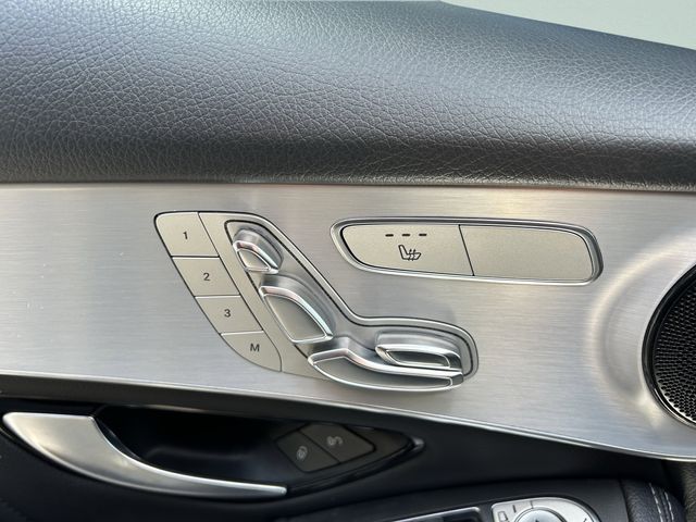2019 Mercedes-Benz GLC GLC300 - Photo 14