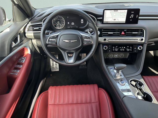 2025 GENESIS G70 Standard - Photo 10