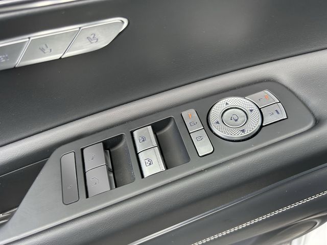 2026 GENESIS GV80 Standard - Photo 23