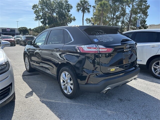 2022 Ford Edge Titanium photo 3
