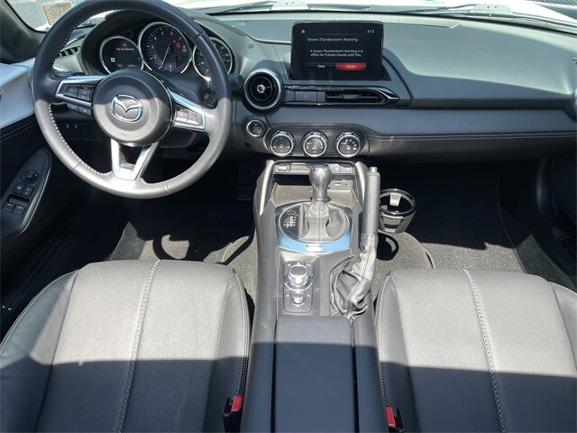 2022 Mazda MX-5 Miata RF Miata Grand Touring photo 2