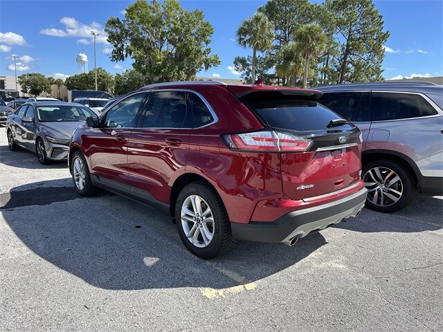 2019 Ford Edge SEL photo 2