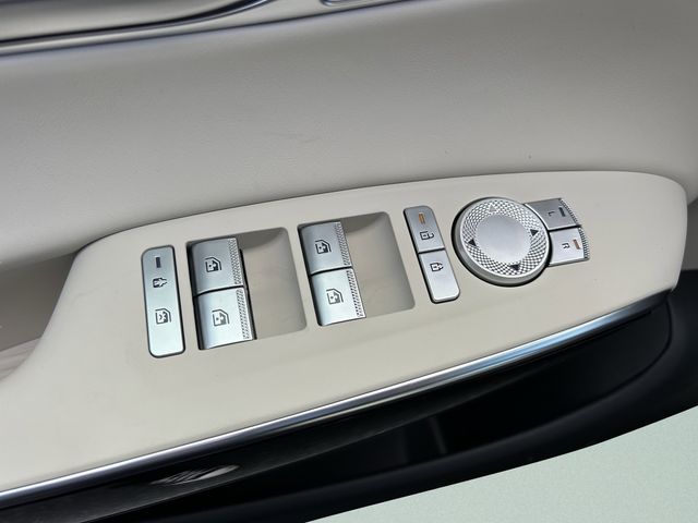 2026 GENESIS GV70 Standard - Photo 21