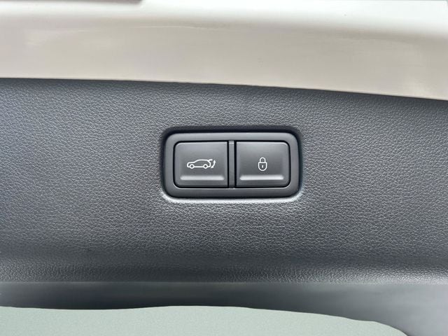 2026 GENESIS GV70 Standard - Photo 16