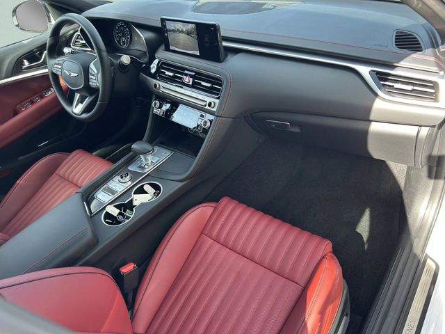 2025 GENESIS G70 Standard - Photo 17