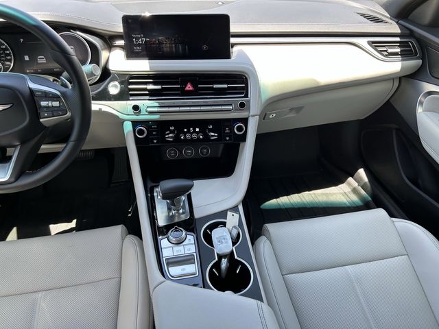 2025 GENESIS G70 Standard - Photo 11
