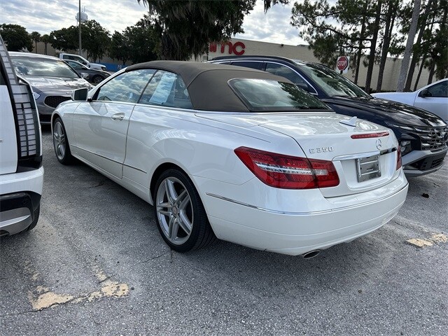 2011 Mercedes Benz E 350 photo 2