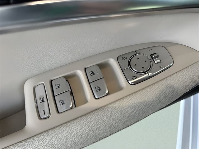 2026 GENESIS G70 Standard - Photo 20