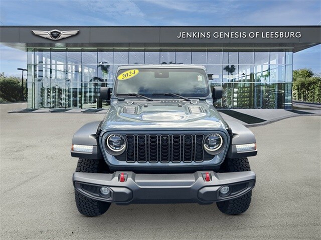 2024 Jeep Wrangler Rubicon photo 2