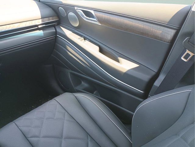 2025 GENESIS GV80 Prestige - Photo 12