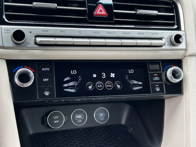 2026 GENESIS G70 Standard - Photo 27