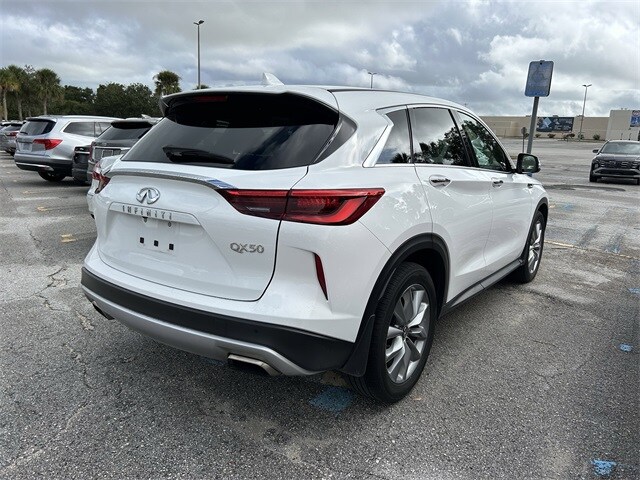 2021 Infiniti QX50 PURE photo 2