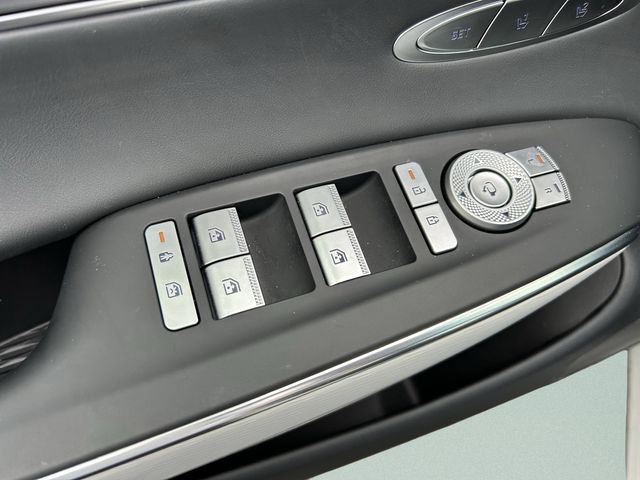 2026 GENESIS GV70 Advanced - Photo 20
