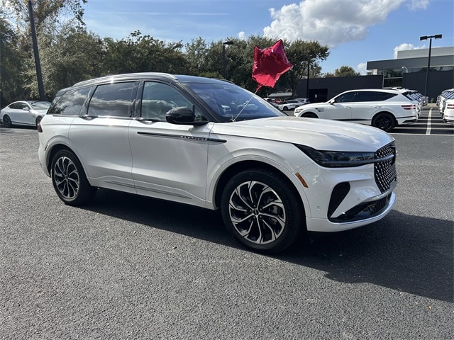 2024 Lincoln Nautilus Reserve's photo