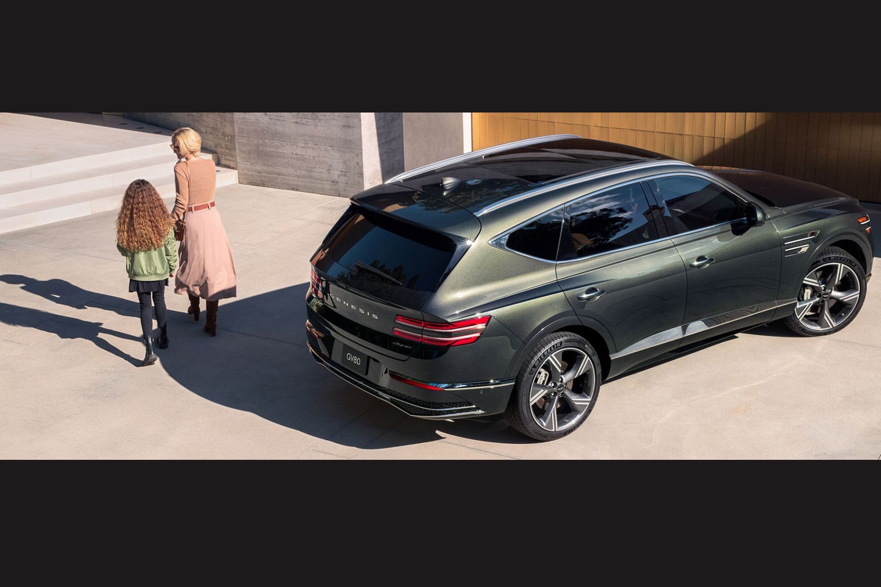 2025 Genesis GV80, parent and child