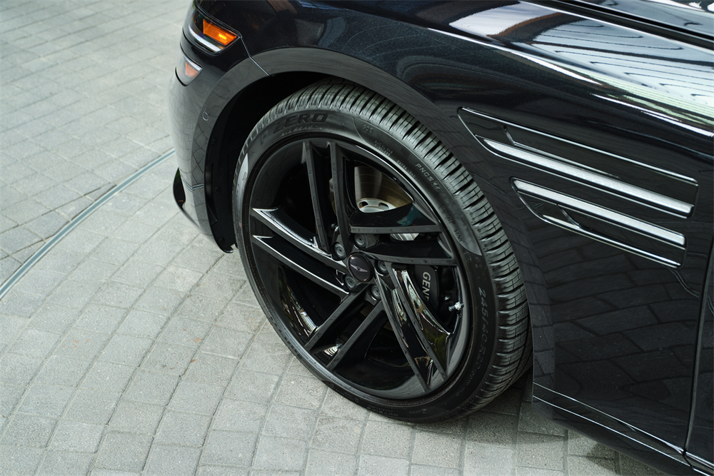 2026 Genesis G80 wheel closeup