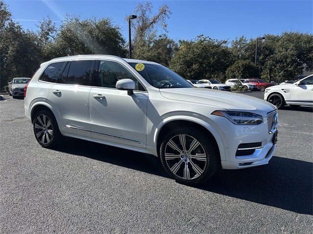 2022 Volvo XC90 Inscription's photo