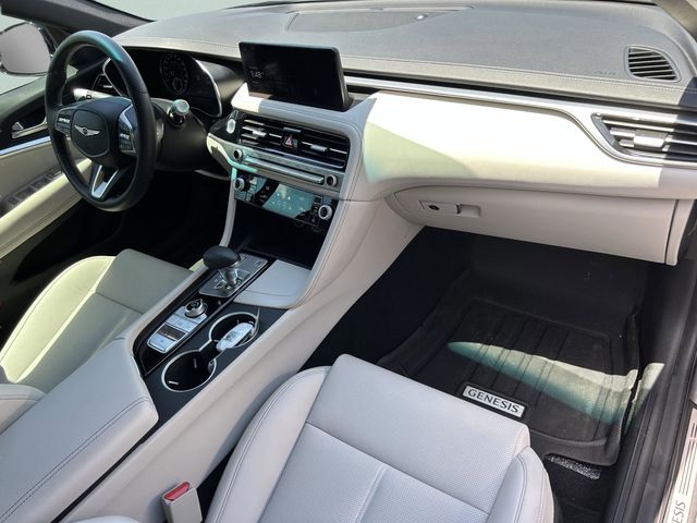 2025 GENESIS G70 Standard - Photo 17