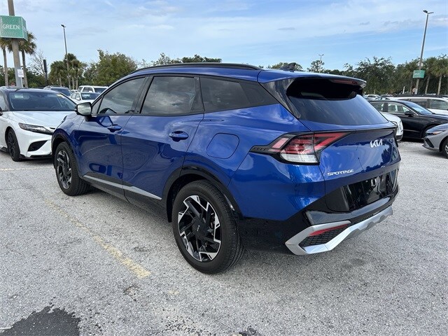 2023 Kia Sportage photo 3
