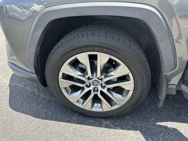 2021 Toyota RAV4 XLE Premium - Photo 38