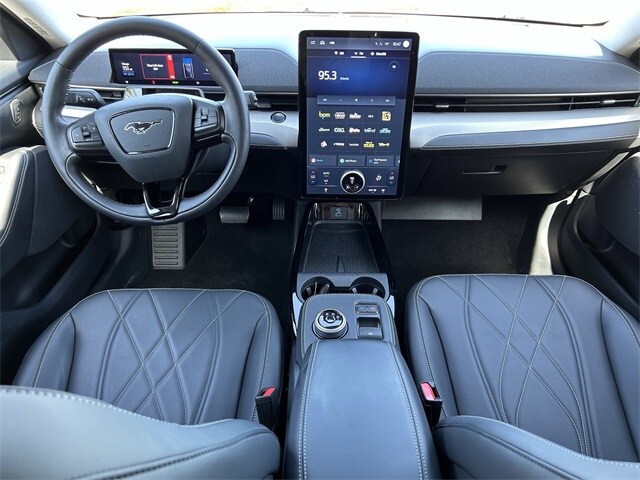 2023 Ford Mustang Mach-E Select photo 2
