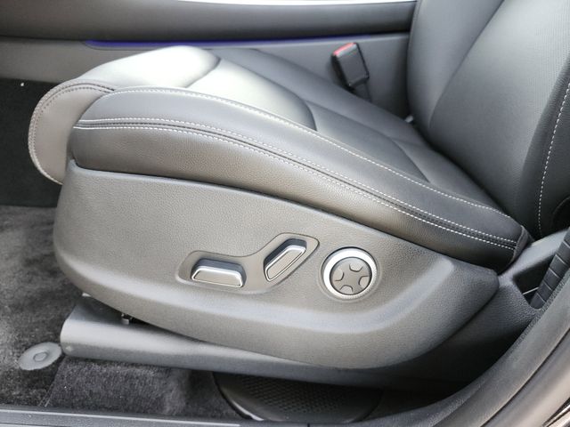 2026 GENESIS GV70 Standard - Photo 23