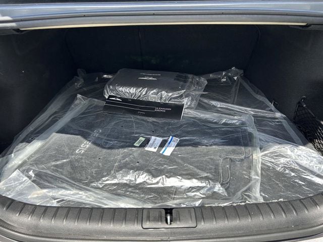 2025 GENESIS G70 Standard - Photo 16