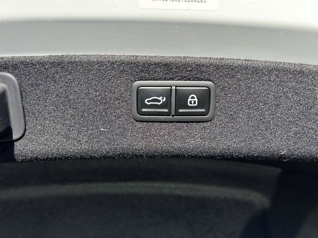 2026 GENESIS G80 Advanced - Photo 16