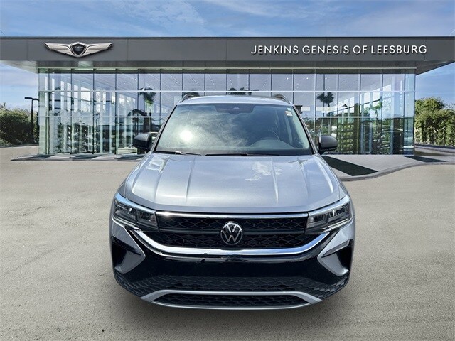 2024 Volkswagen Taos S photo 2