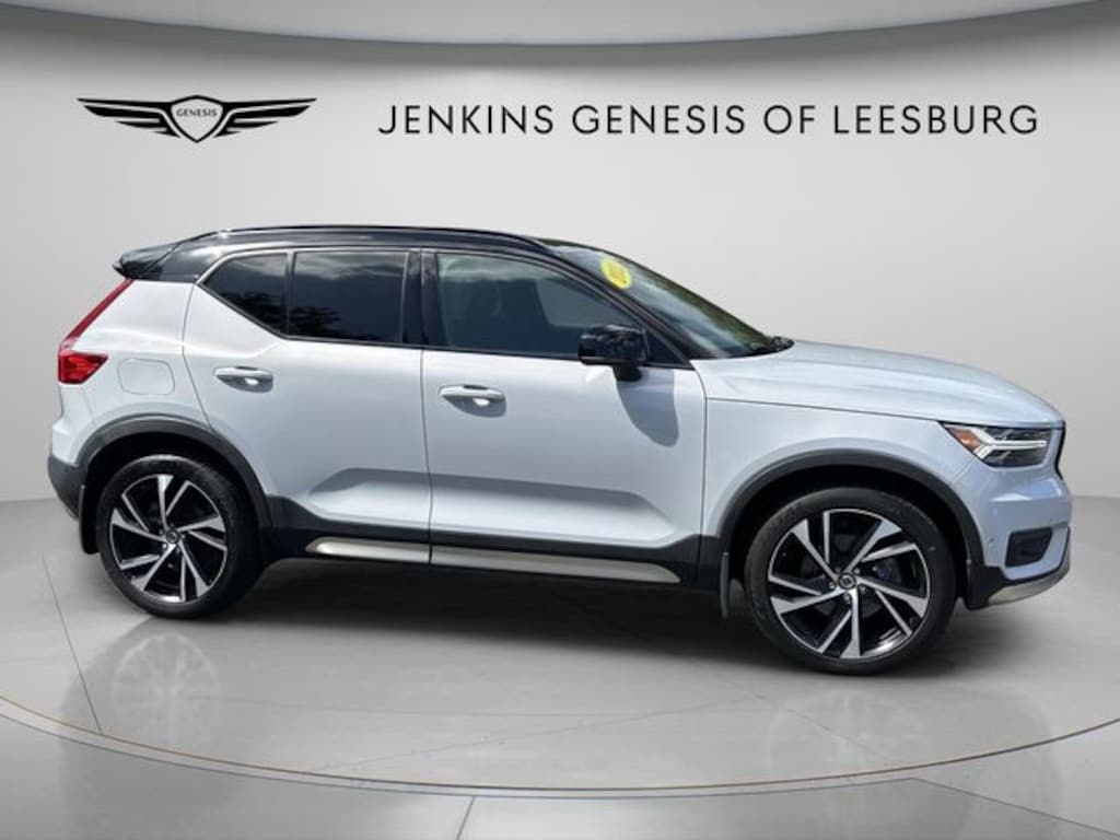Used 2022 Volvo XC40 R-Design SUV