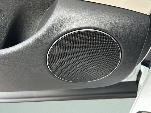 2026 GENESIS GV70 Standard - Photo 23