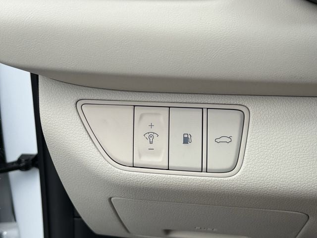2026 GENESIS G70 Standard - Photo 19
