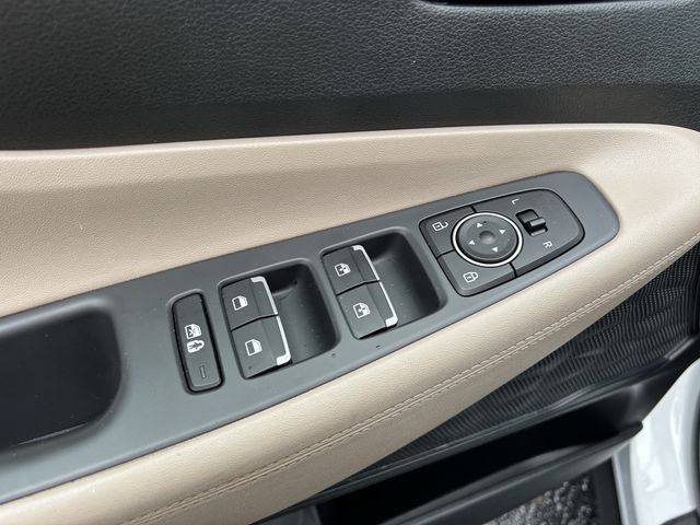 2022 Hyundai Santa Fe SEL - Photo 23