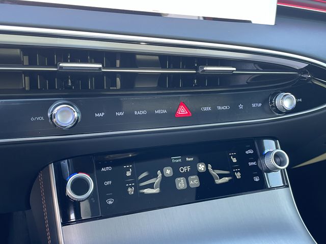 2026 GENESIS GV70 Sport Advanced - Photo 24