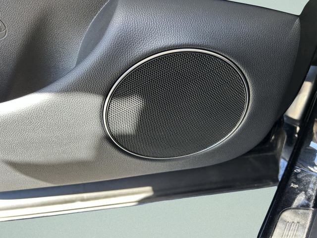 2026 GENESIS GV70 Select - Photo 24