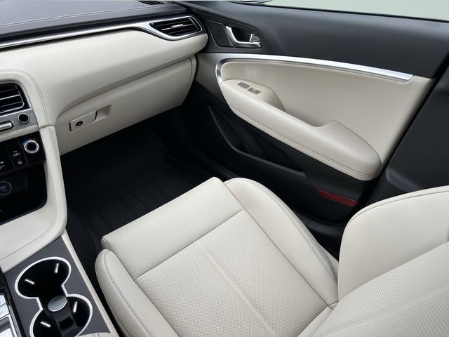2026 GENESIS G70 Standard - Photo 27