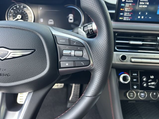 2025 GENESIS G70 Standard - Photo 27