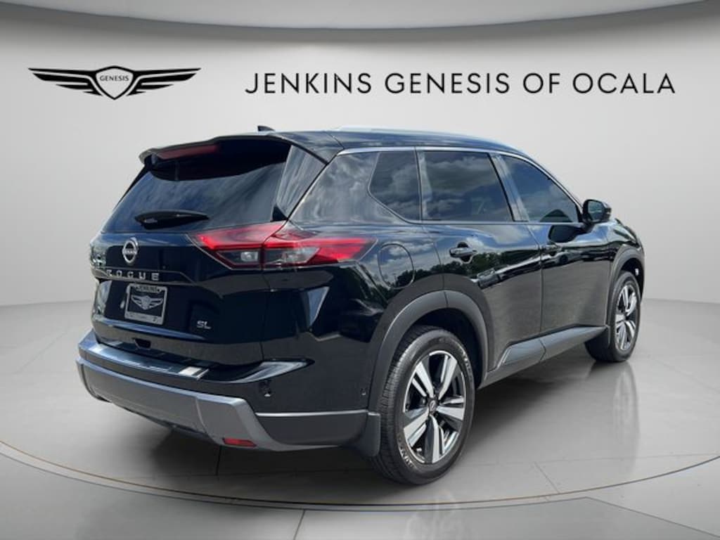 Used 2025 Nissan Rogue SL SUV