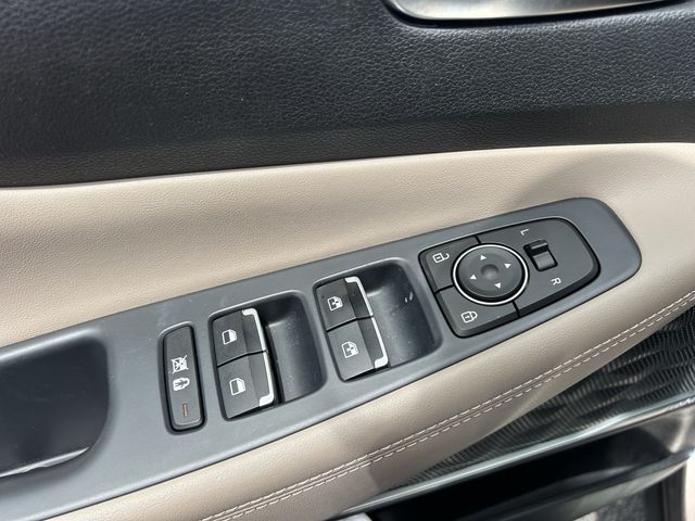 2020 Hyundai Santa Fe Limited - Photo 28