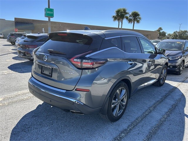 2019 Nissan Murano Platinum photo 2