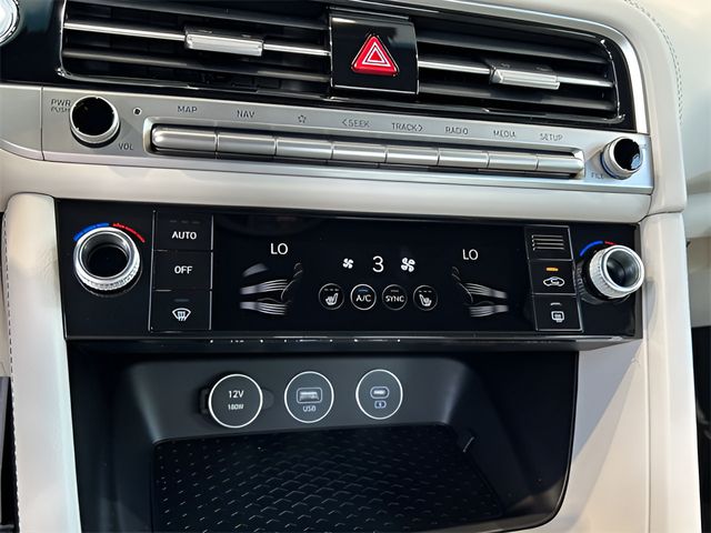 2026 GENESIS G70 Standard - Photo 24