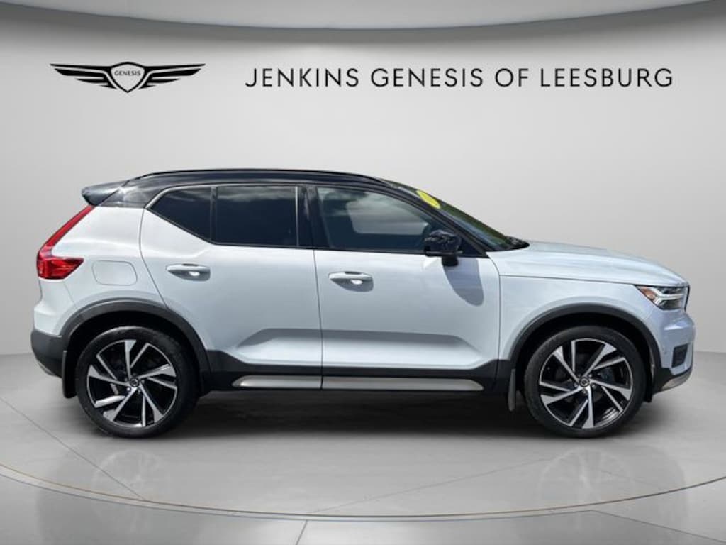 Used 2022 Volvo XC40 R-Design SUV