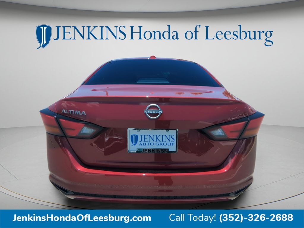 Used 2025 Nissan Altima SV Sedan