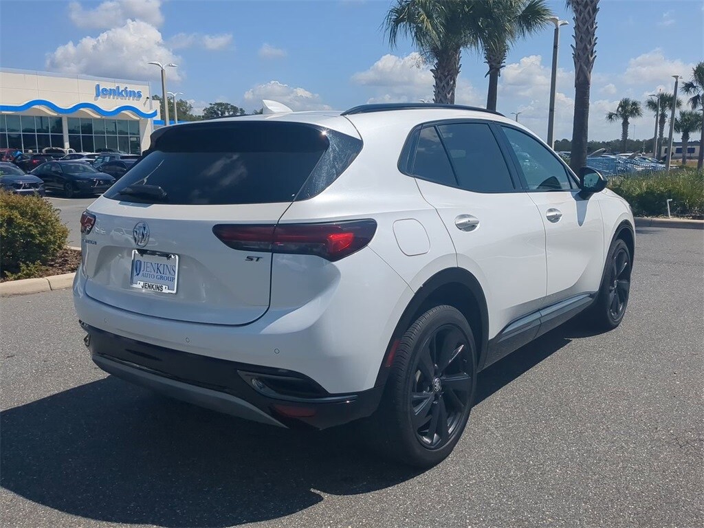 2023 Buick Envision Essence photo 4